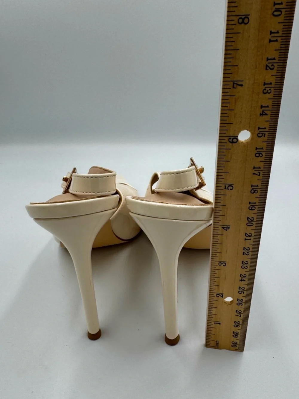 Nude Patent Leather Pointed Toe Slingback Stilettos Size 10 - Good Condition